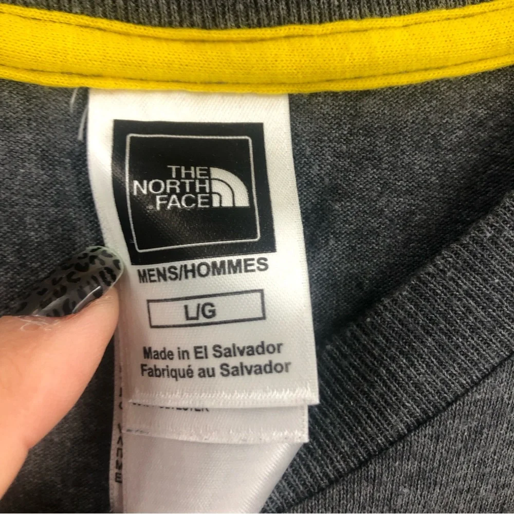North Face Tshirt Mens Large Yellow Gray Short Sleeve Spellout
